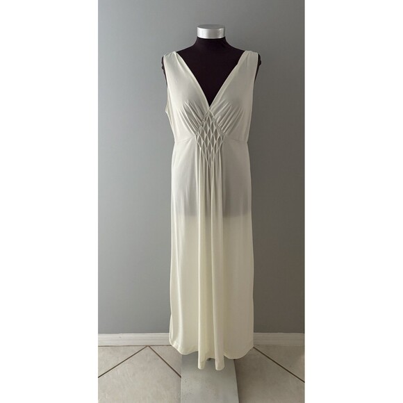 Vintage Kayser Nightgown Womens 36 Ivory Satin Maxi Fairy Whimsy Princess